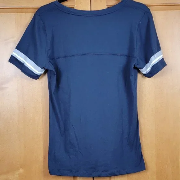 NWT MLB Genuine Merchandise New York Yankees Navy Crew Neck Short Sleeve Tee - M - Picture 4 of 10